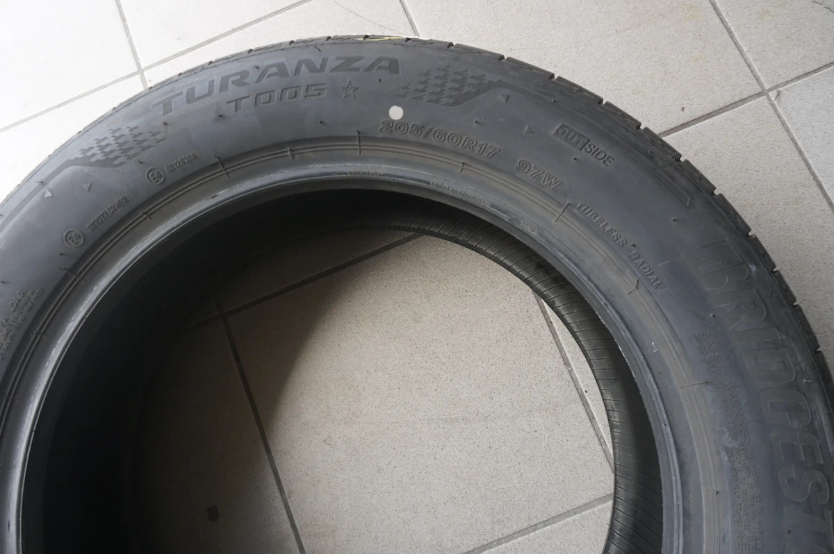 1 X 205 60 R17 97W Sommerreifen Bridgestone Turanza T005 * 2023 6mm Detailansicht 3
