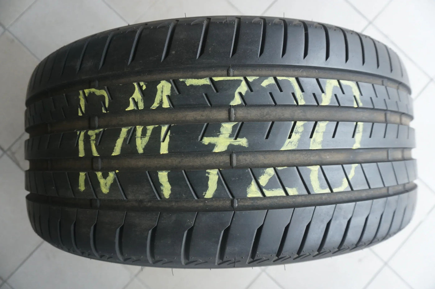 1 X 275 35 R21 103Y Sommerreifen Bridgestone Alenza 001 * RSC 2023 6mm