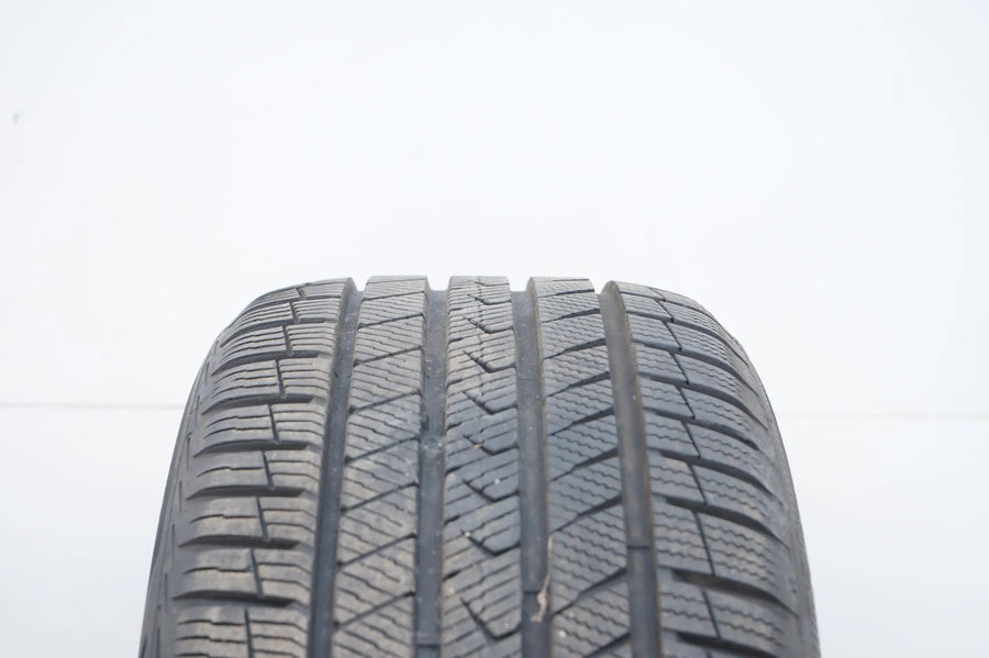 1x All-weather winter tire Vredestein 255 45 19 inch approx. 7m 24DOT
