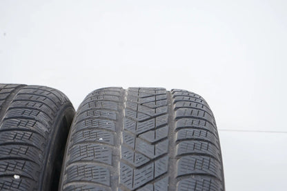 2x Pirelli winter tires 235 65 17 inch DOT20 MO approx. 5 mm tread depth
