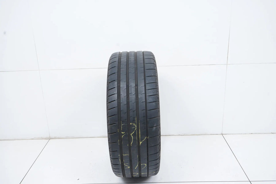 1 x Bridgestone summer tire 225 45 18 inch DOT22 approx. 5mm tread depth