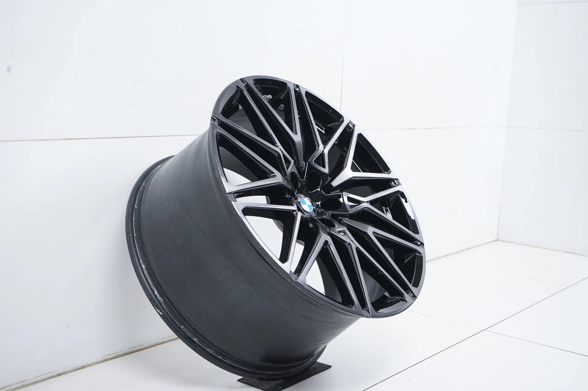 1 x BMW X5M F95 X6M F96 Alloy Wheel 21 Inch M818 8093564 11J ET48 Detailansicht 3