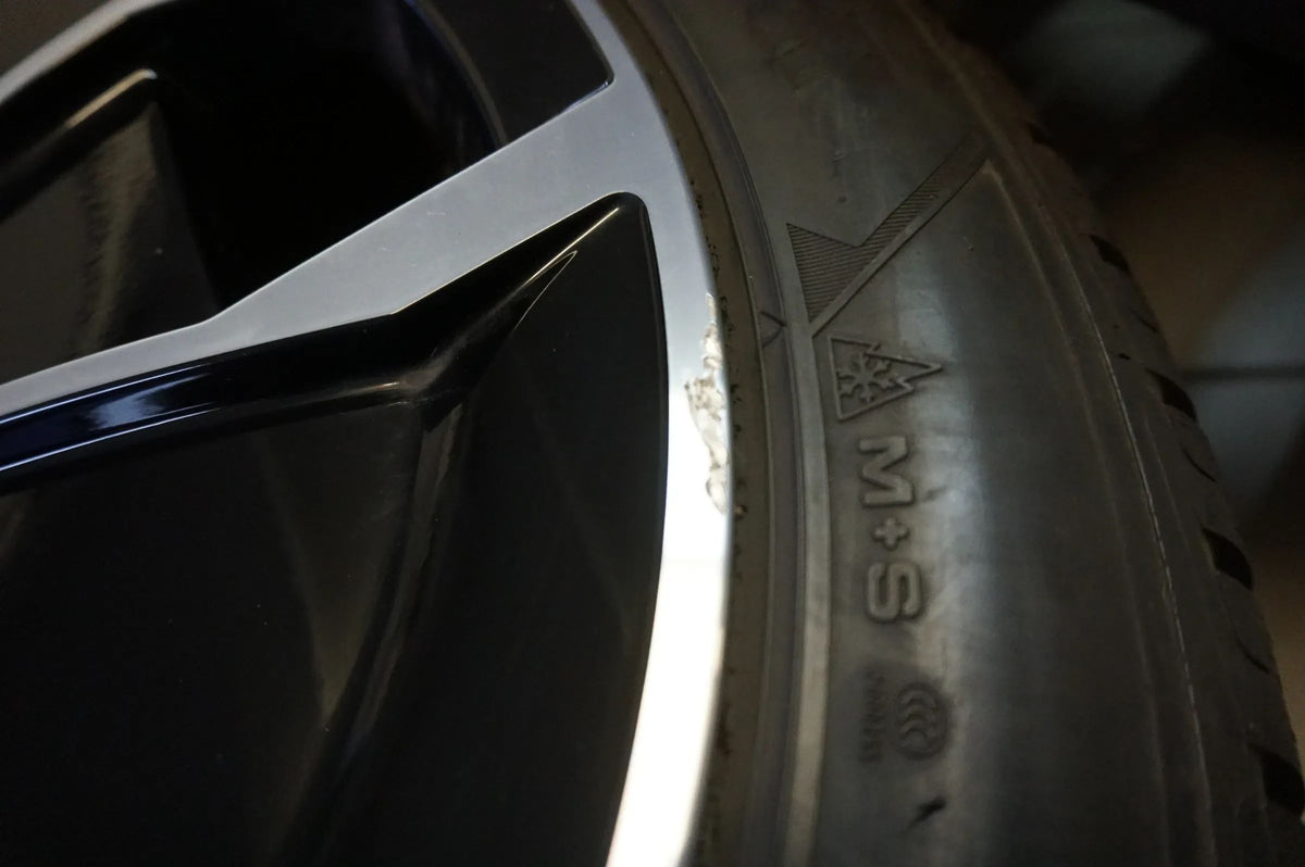 Jantes alliage aéro Porsche Taycan 20 pouces d'origine pneus hiver roues hiver 7mm 2023 Detailansicht 5