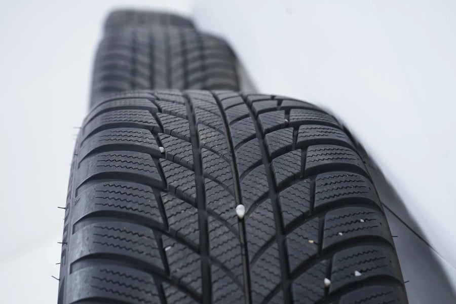Roues et pneus hiver 18 pouces pour Mercedes Classe AB W177 B247