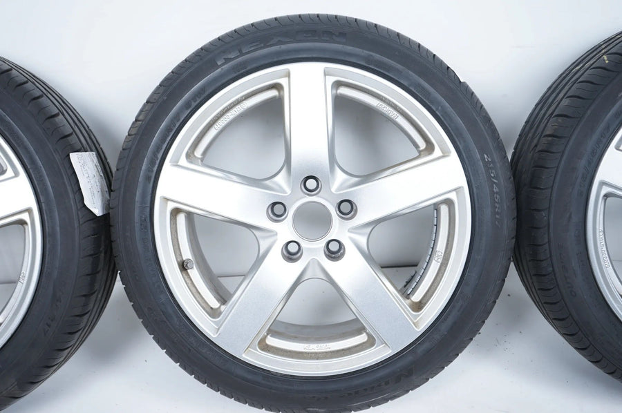 Ford C Max Mondeo Volvo V40 Pneus Hiver 215 45 17 Pouces 5x108