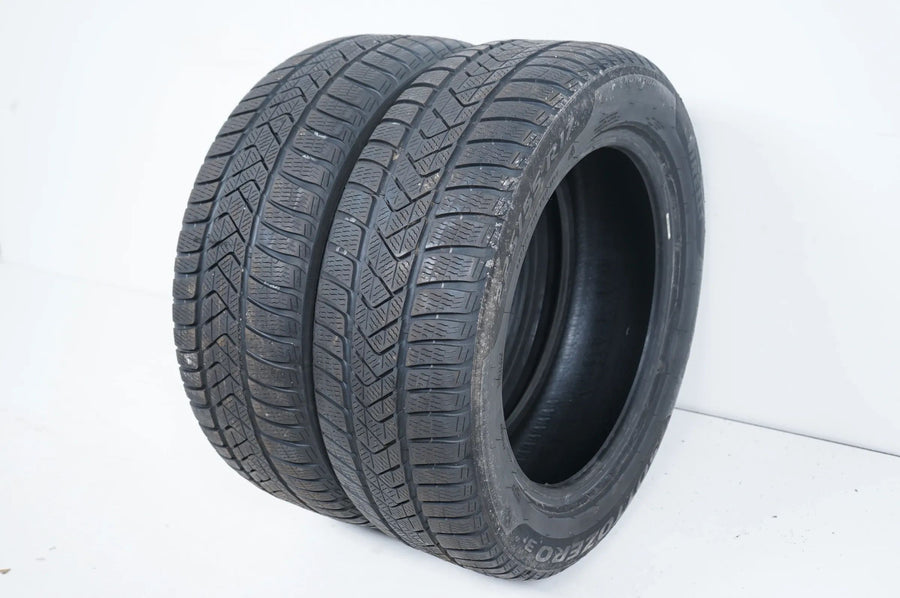 2 x Pneus d'hiver Pirelli 225 55 17 pouces DOT23 Bmw* env. 5mm