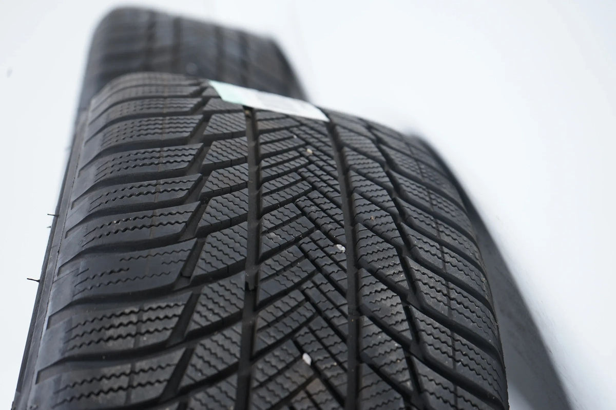 Mercedes GLA GLB H247 Winterräder Winterreifen 235 50 19 Zoll 8mm Detailansicht 11