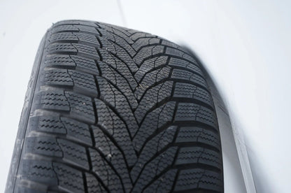Skoda Superb 3 3V Roues d'hiver Pneus d'hiver 245 45 18 pouces 8mm