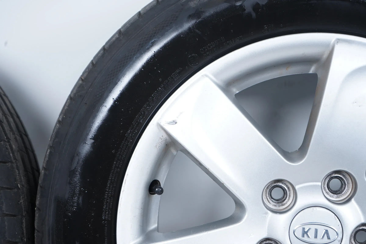 Kia Carens 3 Summer Wheels Summer Tires 205 60 16 Inch Detailansicht 6