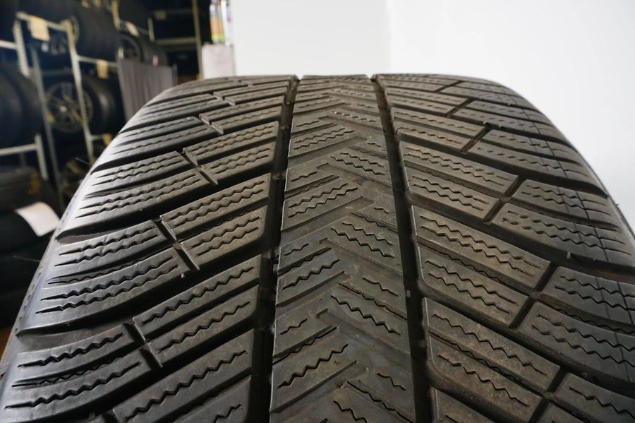 2x winter tires 265 40 19 inch Michelin Pilot approx. 5.5 - 6 mm MO
