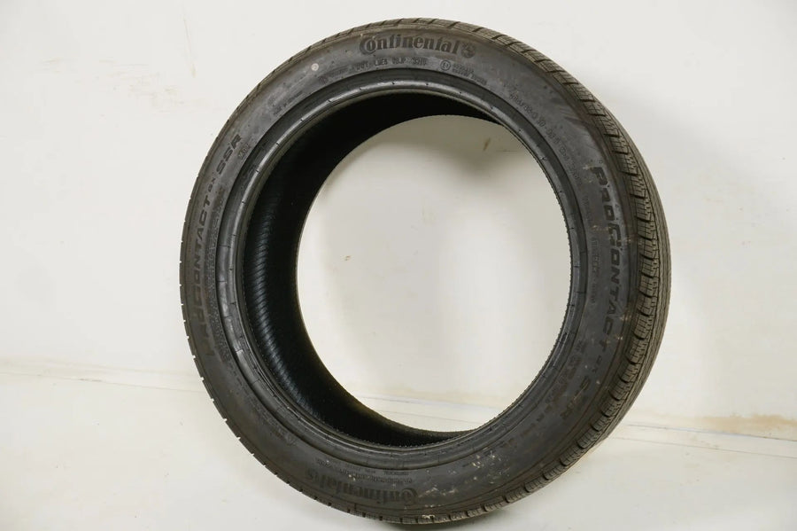 1x Allwetter Ganzjahresreifen 235 45 19 Zoll Continental ca.7mm DOT18 MO RFT