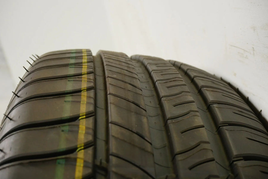 1x Neu Demo Sommerreifen 205 60 16 Zoll Michelin DOT17 MO