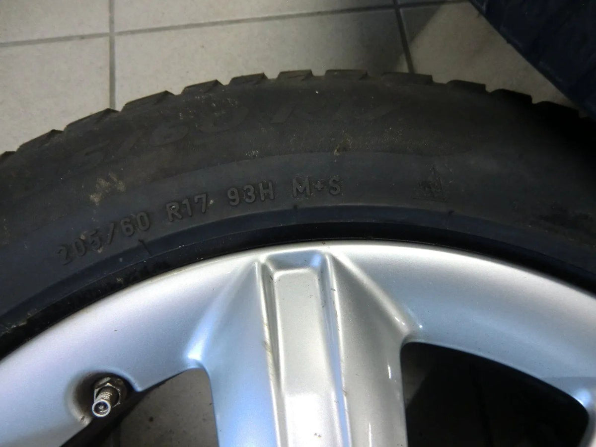 Original Mini Countryman F60 Alloy Wheels JCW Star Spoke 539 6856041 Winter Tires Detail view 8