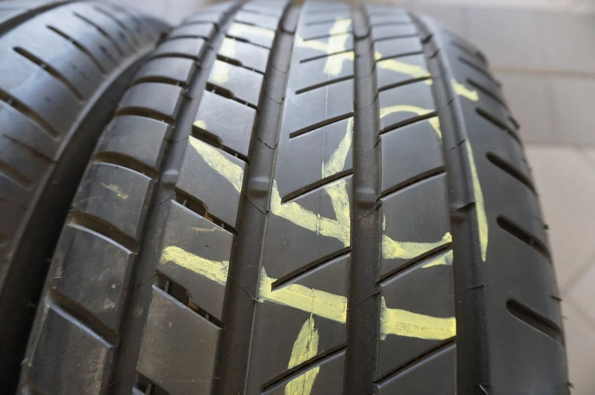 2 X 245 50 R19 105W Pneus été Bridgestone Alenza 001 * 7mm 2023 Detailansicht 2
