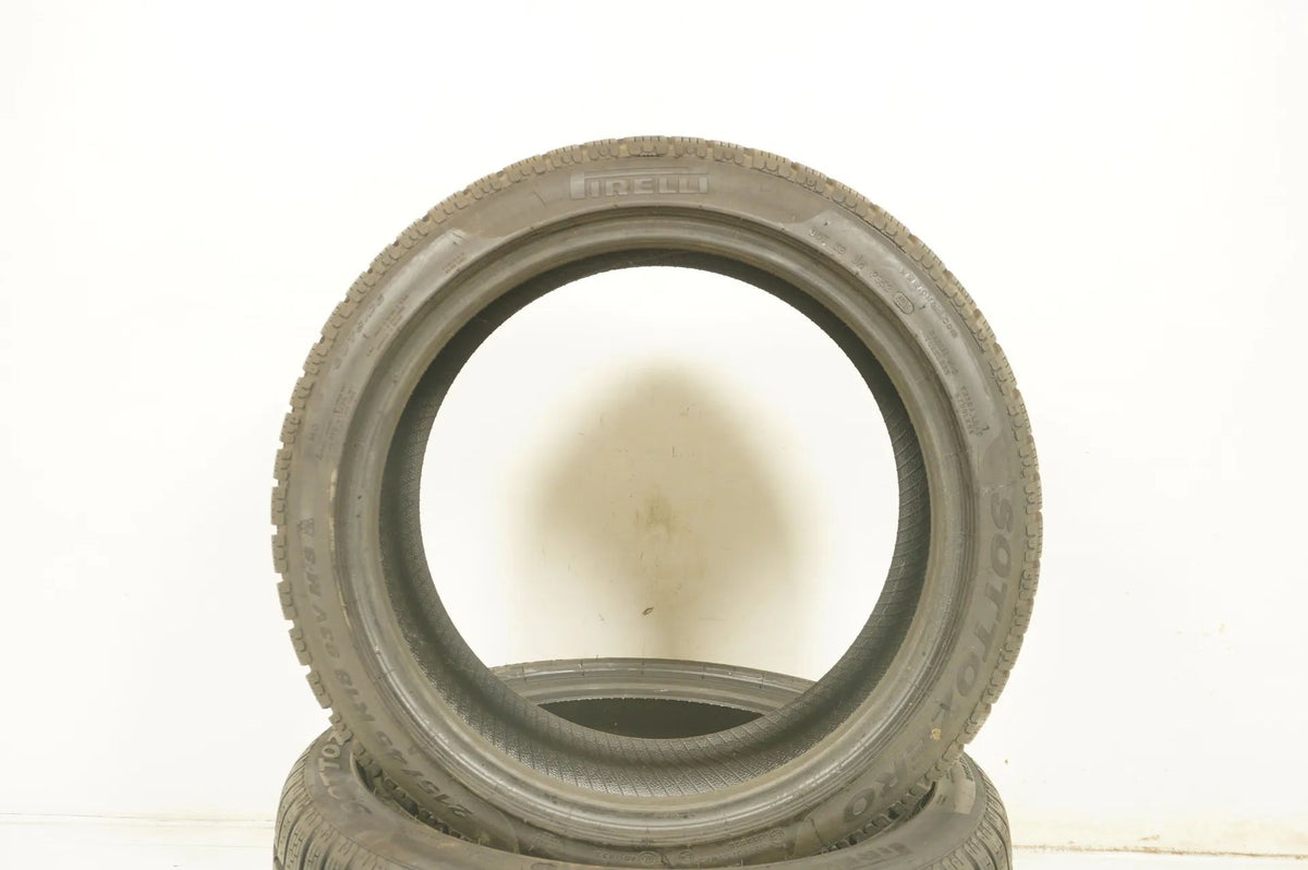 2x Winterreifen Pirelli 215 45 18 Zoll DOT19 ca.7mm MO Detailansicht 2