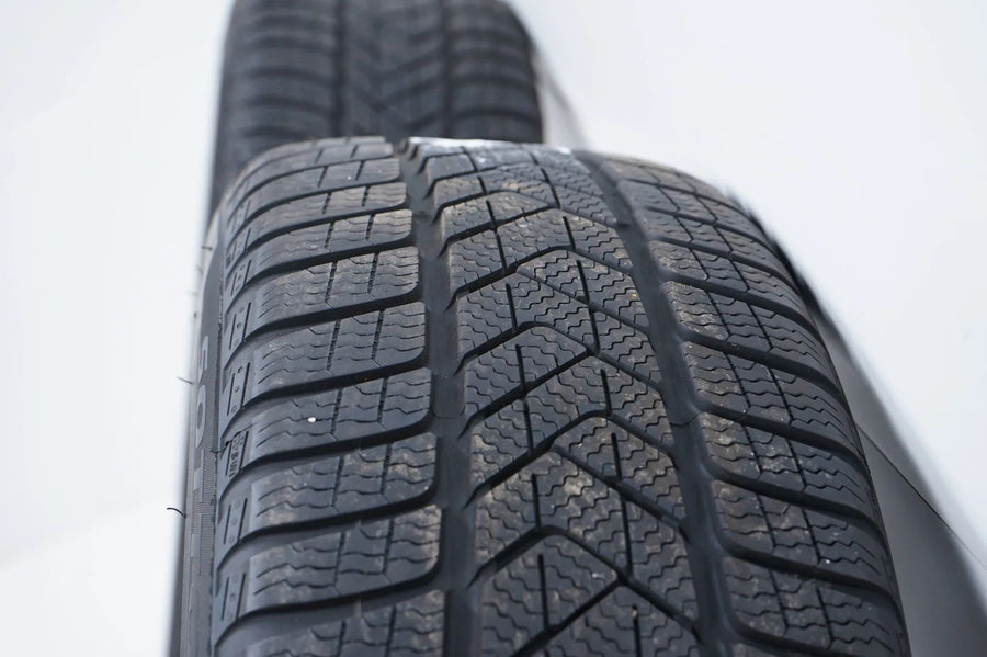 Mercedes A-/B-klasse W177 C118 B247 winterbanden 225 45 18 inch