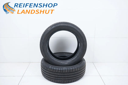 2 pneus été Bridgestone DOT20 235/55/18 pouces, profondeur de sculpture d'environ 6 mm.