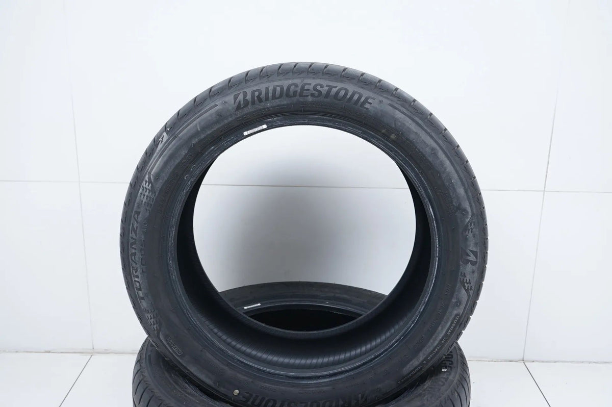 2 x NEU Sommerreifen 255 45 19 Zoll Bridgestone DOT23/22 MO Detailansicht 2
