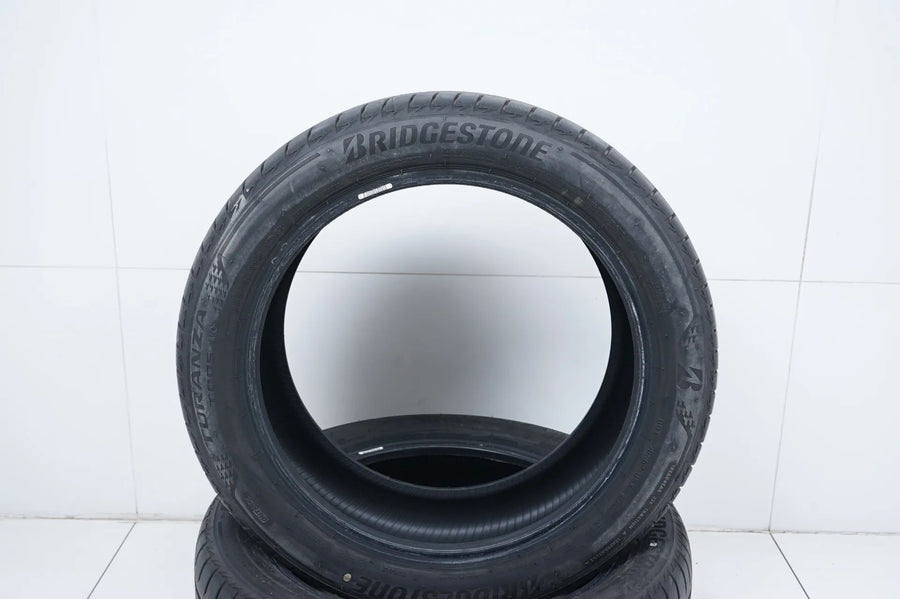 2 x NEU Sommerreifen 255 45 19 Zoll Bridgestone DOT23/22 MO