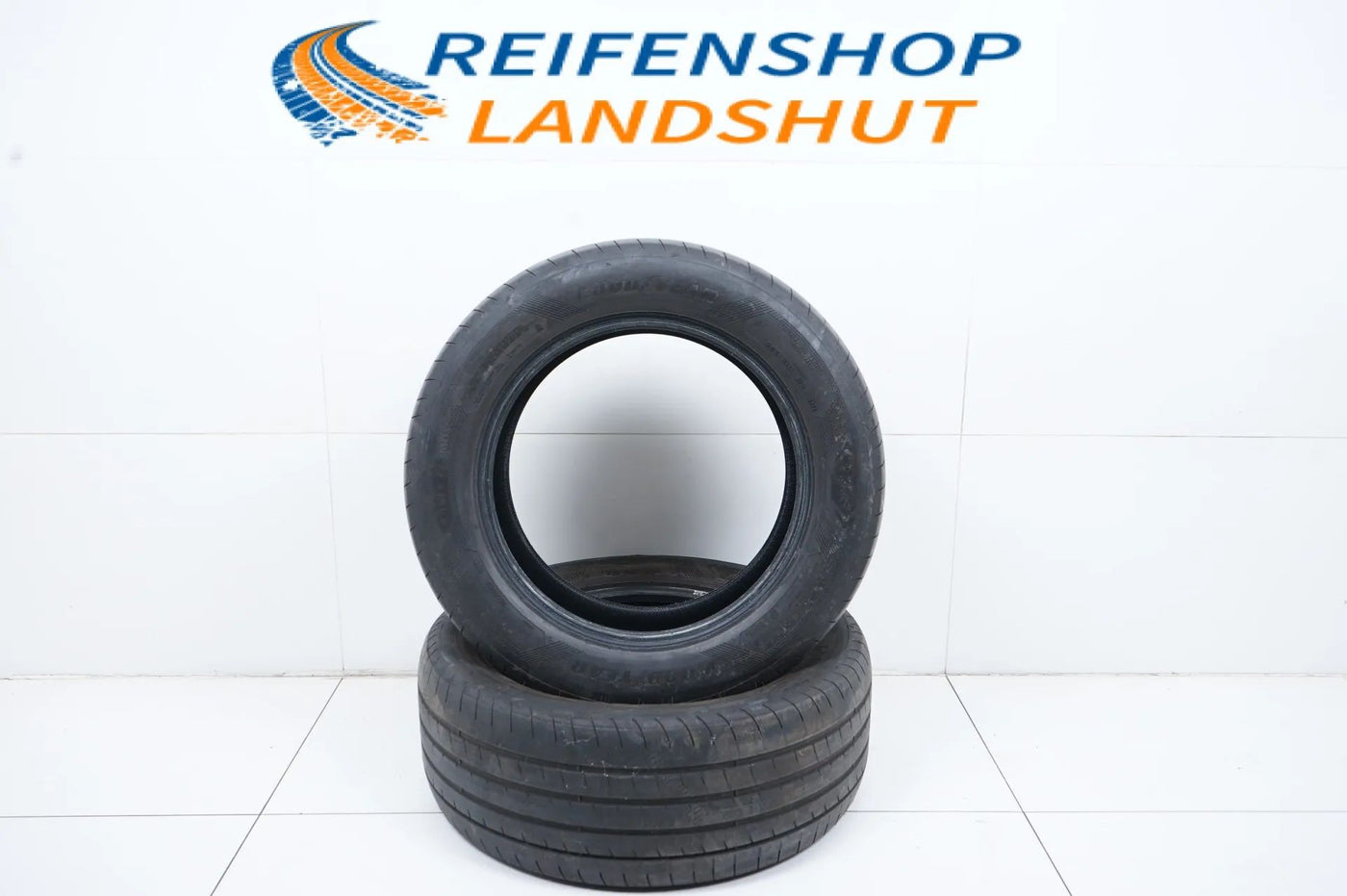 2 pneus été Goodyear 255/55/18 pouces DOT21, profondeur de sculpture d'environ 4 mm.