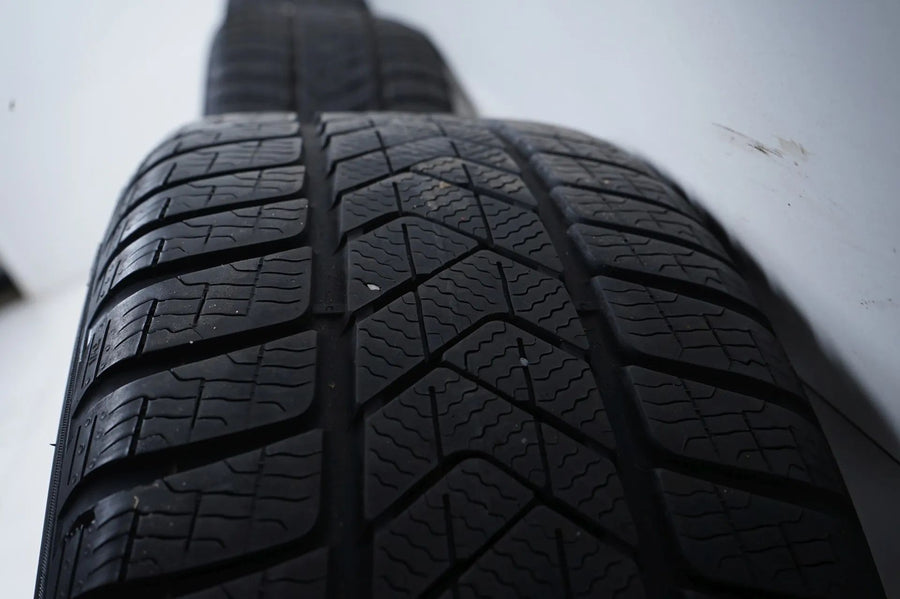 Mercedes C-Class W206 winter tires/wheels 225/45/18 inch
