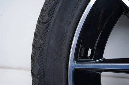 Mercedes CLA35 C118 Allwetterräder mit neuen Allwetterreifen 235 40 18 Zoll