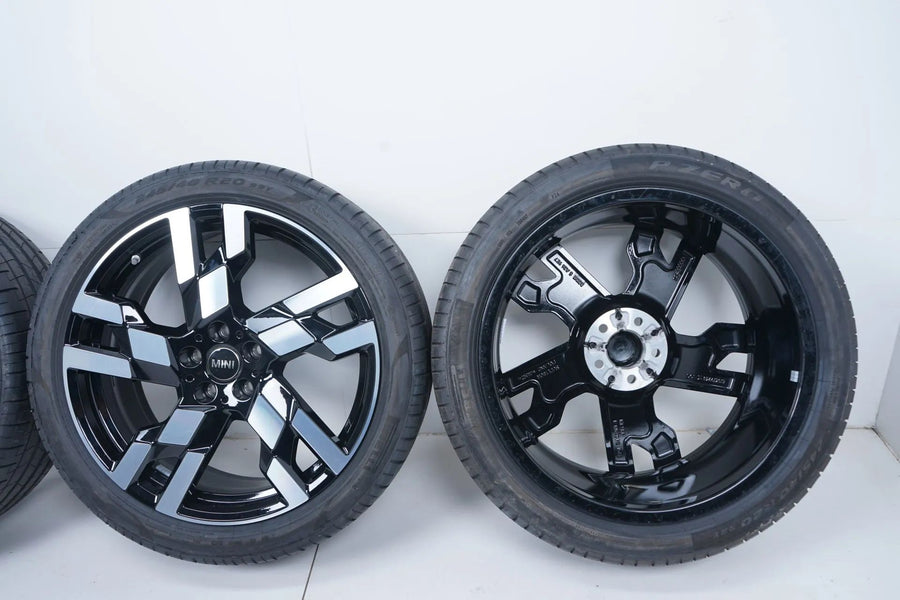 MINI Countryman U25 BMW X1 U11 Summer Wheels 245 40 20 inch