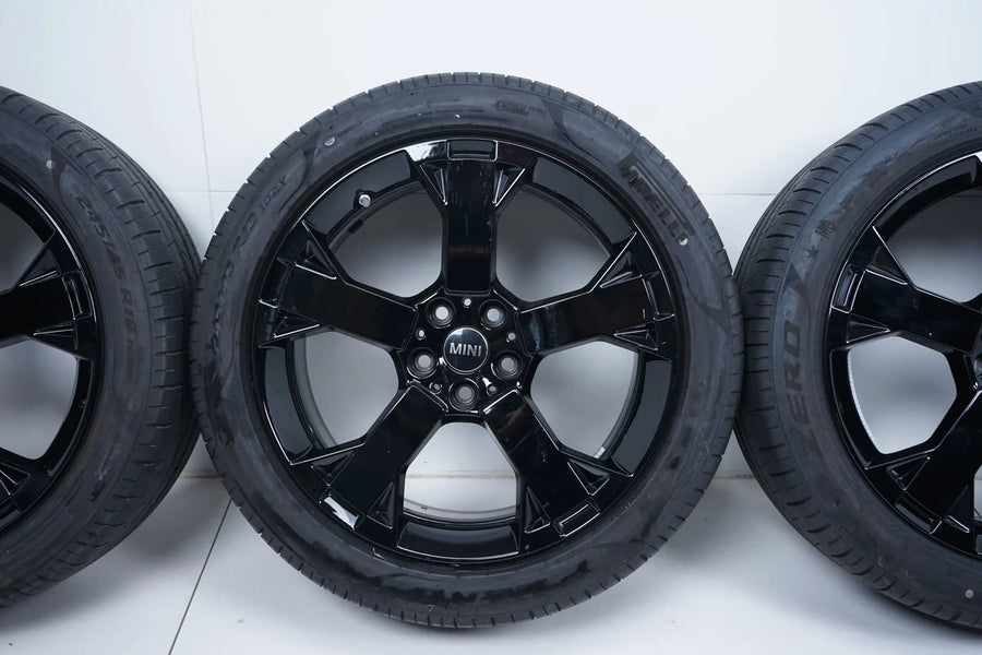 MINI Countryman U25 BMW X1 U11 Summer Wheels 245 45 19 inch