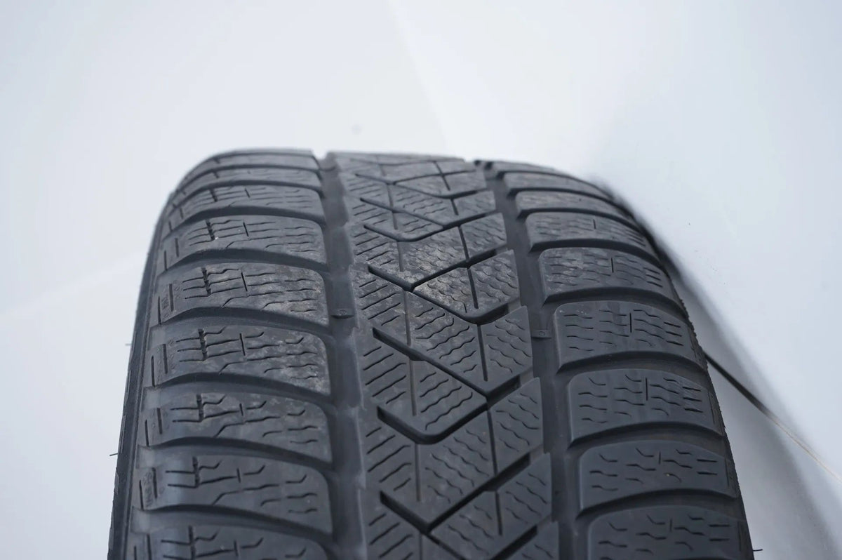Mercedes C-Class W206 winter tires/wheels 225/45/18 inch Detailansicht 13