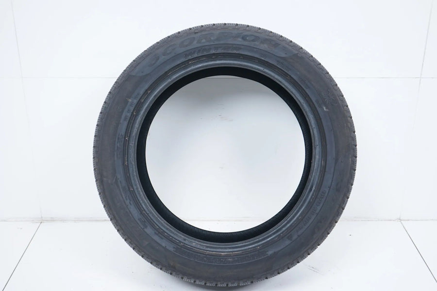 1x Pirelli winter tire 235 50 18 inch DOT17 approx. 7mm MO