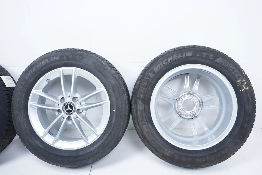 Mercedes A B Klasse W177 B247 Winterreifen Winterräder 16 Zoll