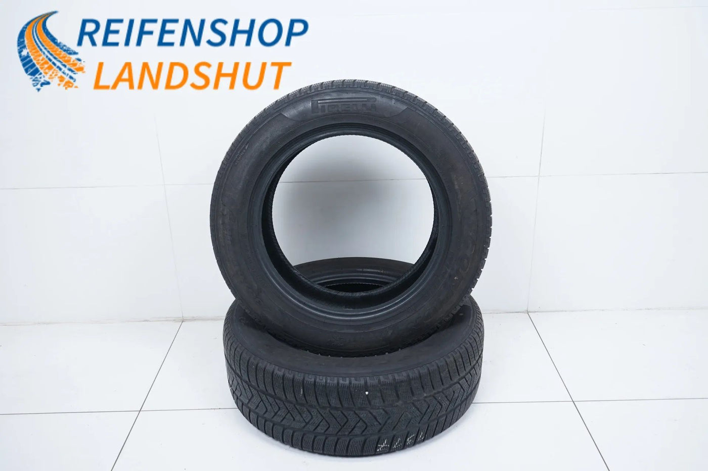 2x Pirelli winter tires 235 60 18 inch DOT17/16 MO approx. 4mm tread depth