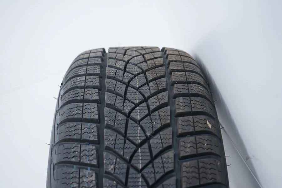 Pneus/jantes hiver neufs BMW Série 3 G20 G21 205/60 R16 pouces
