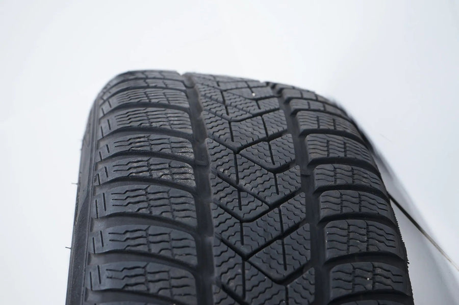 Mercedes A-/B-klasse W177 C118 B247 winterbanden 225 45 18 inch