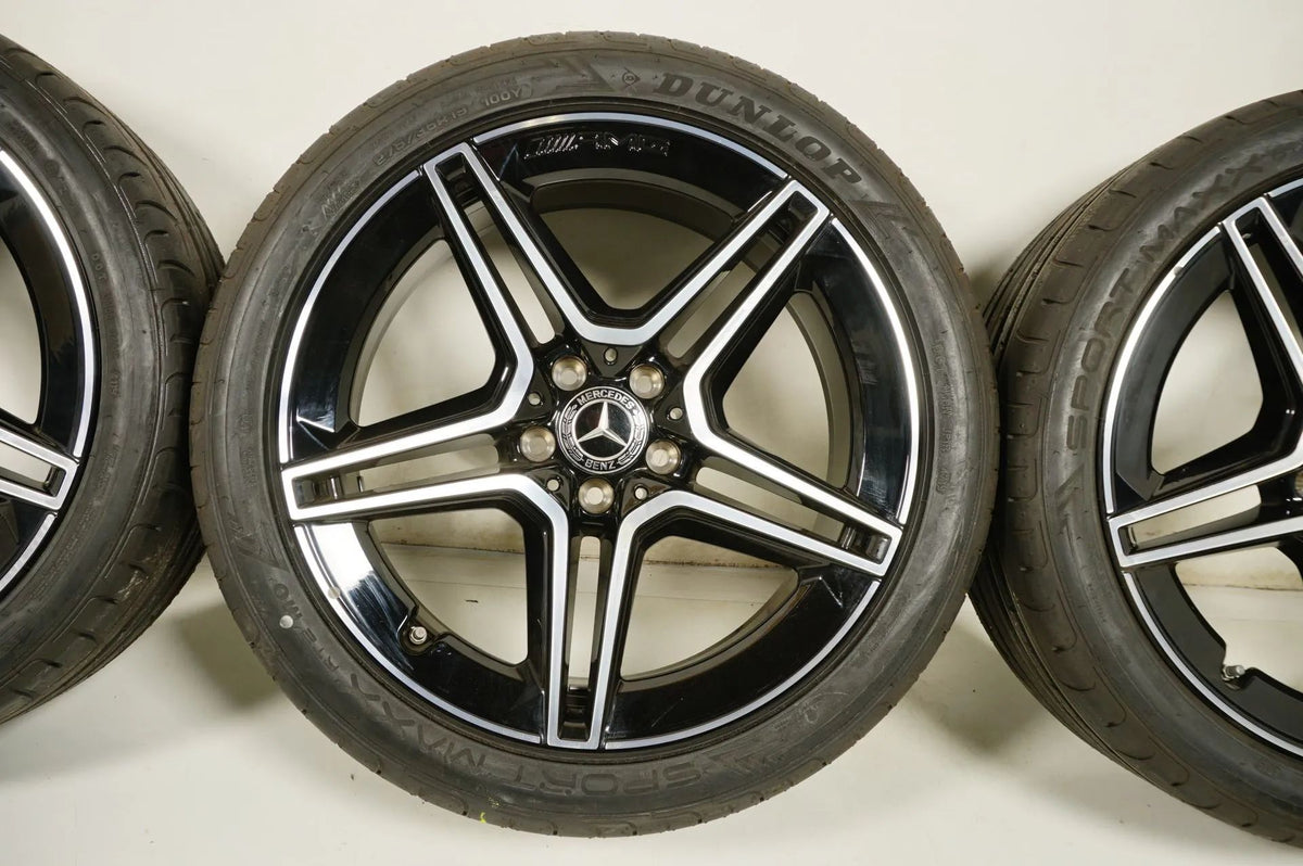 Mercedes CLS W257 AMG Alloy Wheels Summer Tires 245 40 275 35 R 19 Inch Detailansicht 5