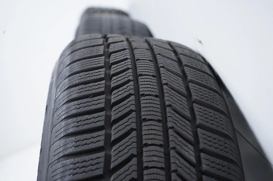 Pneus/jantes hiver Audi Q3 83A F3 215/65/17 pouces