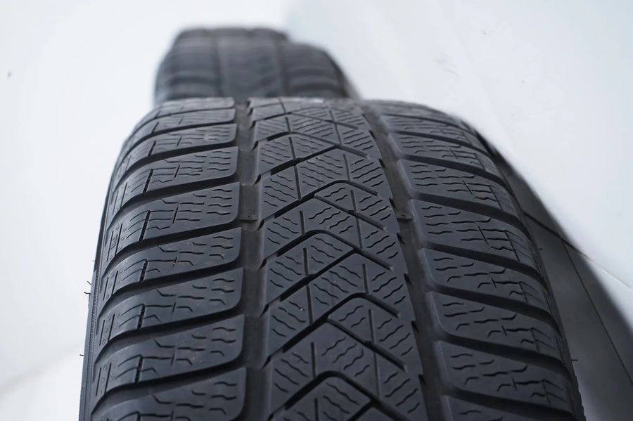 Pneus/jantes hiver 225/45/18 pouces pour Mercedes Classe C W206