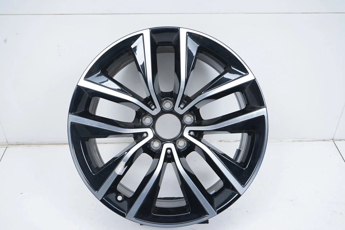 1 x Hliníkový disk Mercedesu třídy S V223 18 palců A2234012900 8J ET37 Detailní zobrazení 2