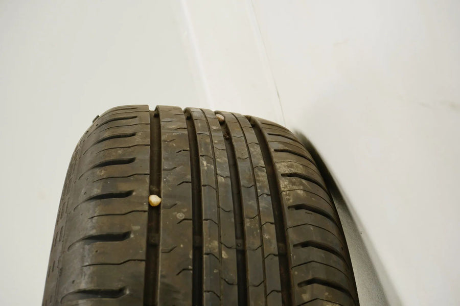 Mercedes třídy A B W177 W247 letní pneumatiky 205 60 16 palců