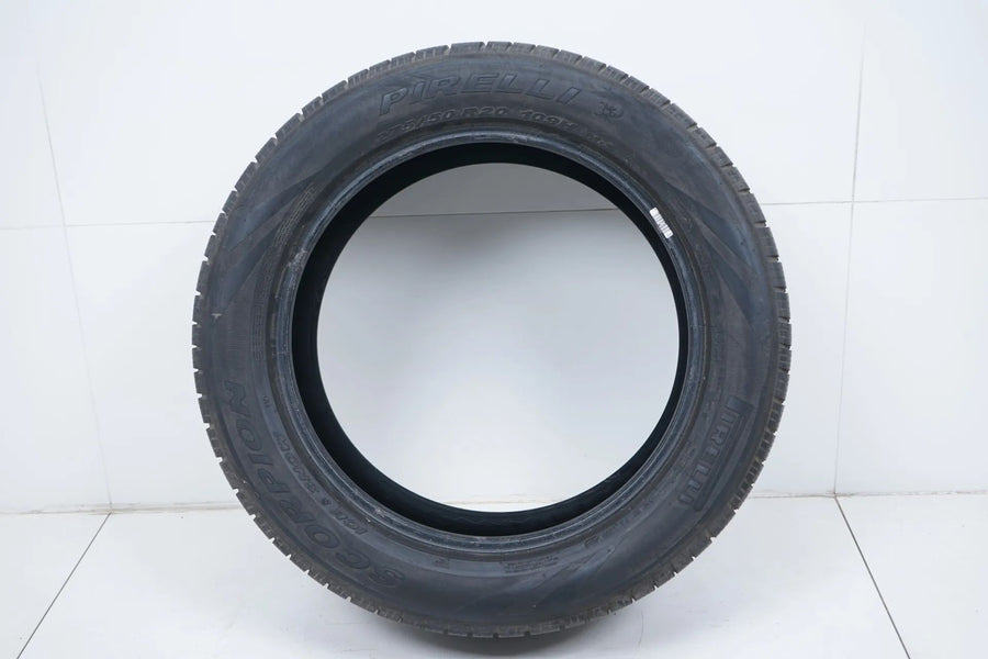 1 pneu hiver Pirelli DOT14 MO 275/50/20 pouces, épaisseur approximative 4 mm
