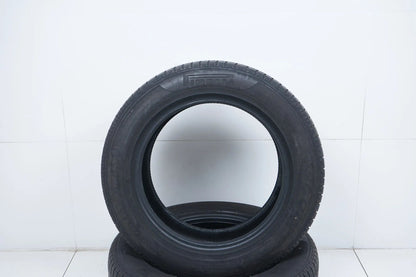 2x Pirelli winter tires 235 60 18 inch DOT17/16 MO approx. 4mm tread depth