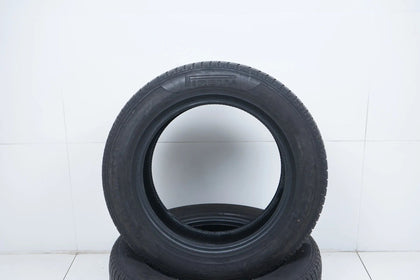 2x Pirelli winter tires 235 60 18 inch DOT17/16 MO approx. 4mm tread depth