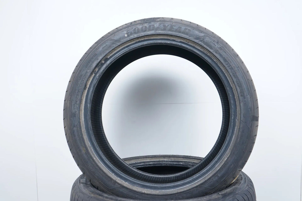 4x Goodyear summer tires 255/40 R18 DOT18 approx. 8 BMW* RFT Detail view 2