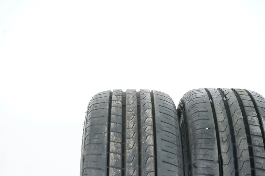 2 x pneus d'été Pirelli 205 40 18 pouces DOT21/15 env. 5-7mm Bmw*Rft