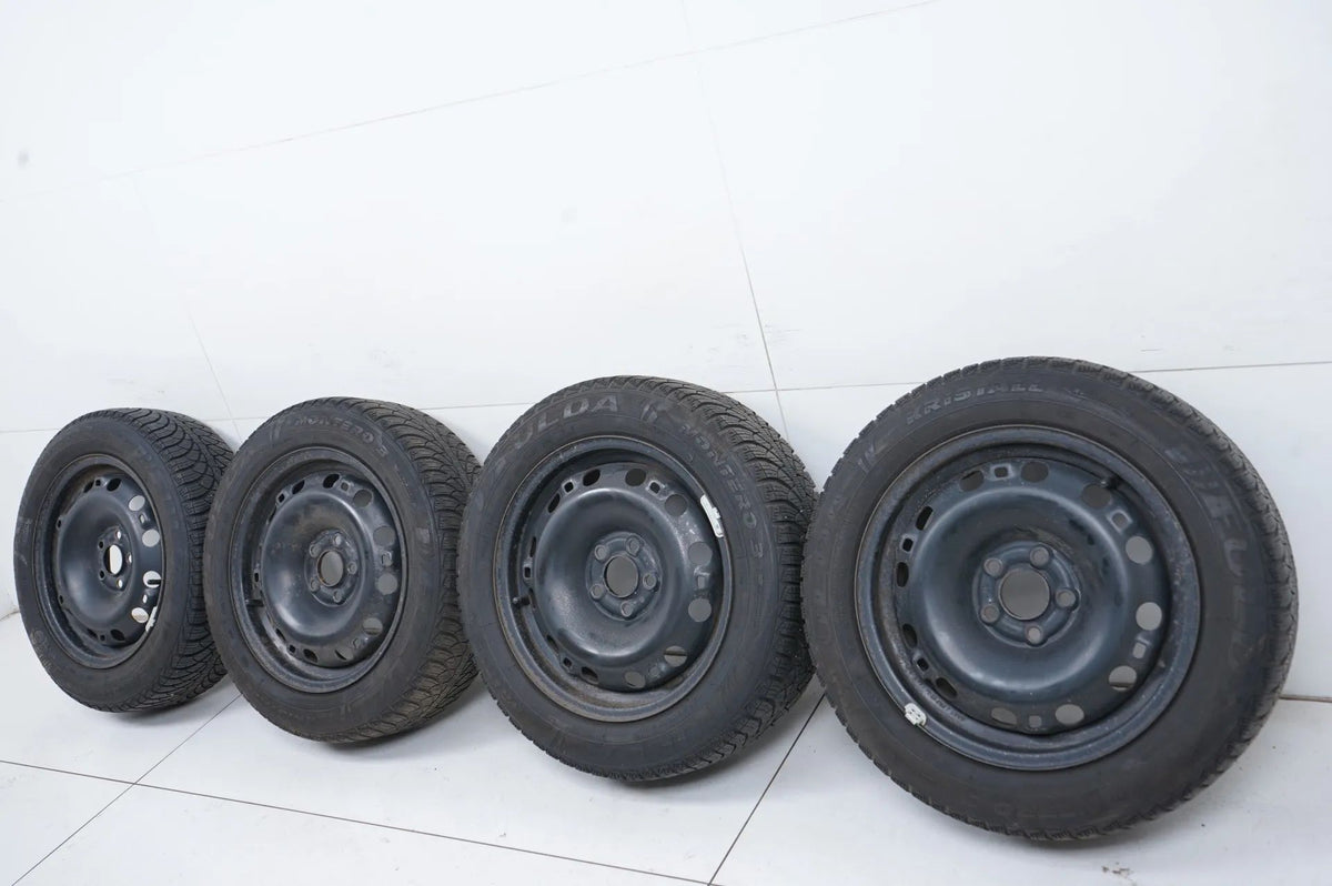 Unknown winter wheels/tires 185/60/15 inch 5 x hole 6J ET Detailansicht 7
