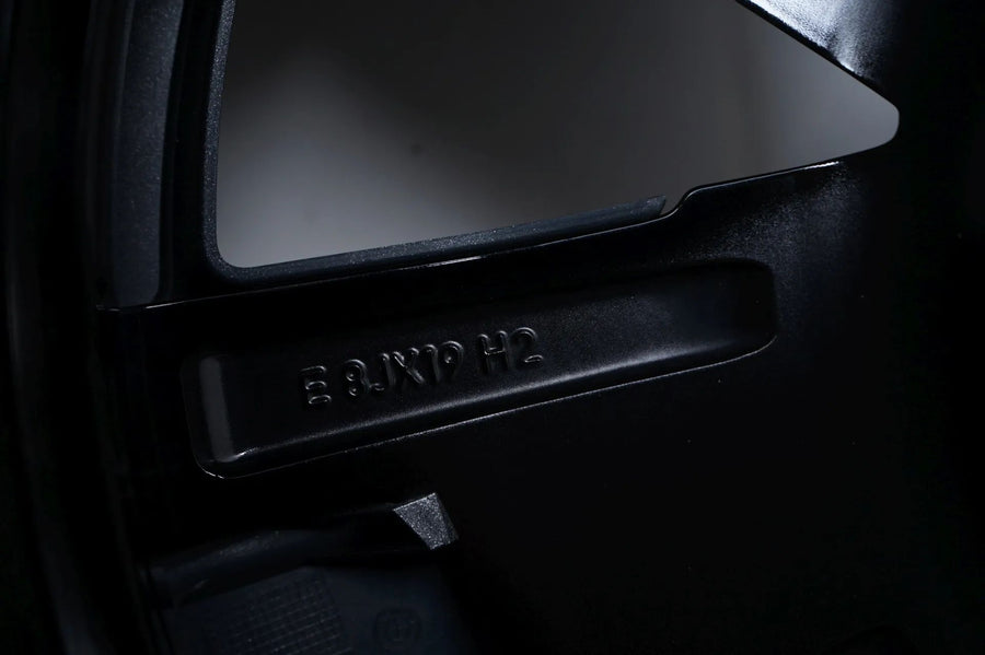 BMW iX3 X3 G01 G02 G08 zimní pneumatiky zimní kola 245 50 19 palců