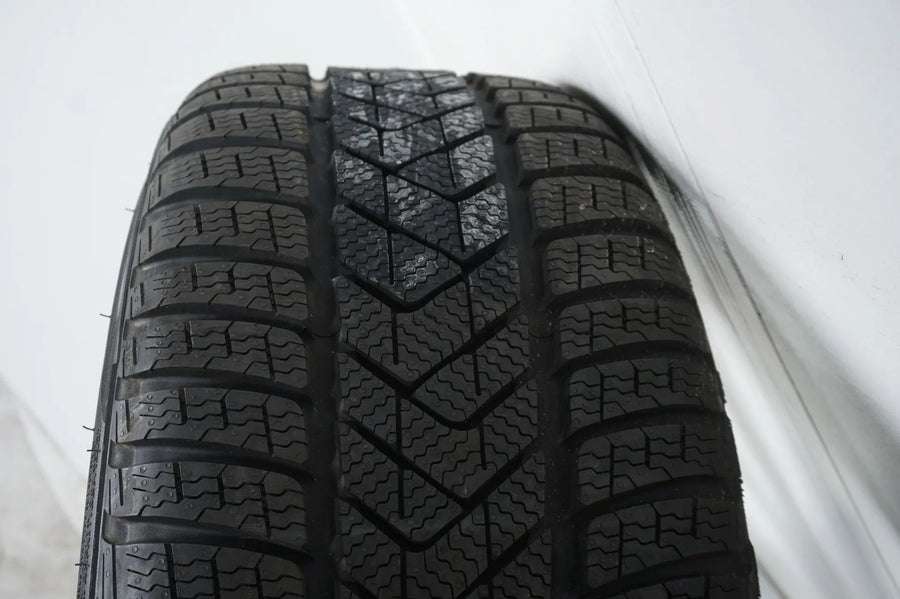 Like new Tesla Model 3 winter wheels 235/35/20 inch with sensors (valid until 2020)