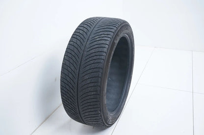 1 pneu hiver Michelin Pilot 255/45/20 pouces DOT21 BMW*, profondeur de sculpture d'environ 4 mm