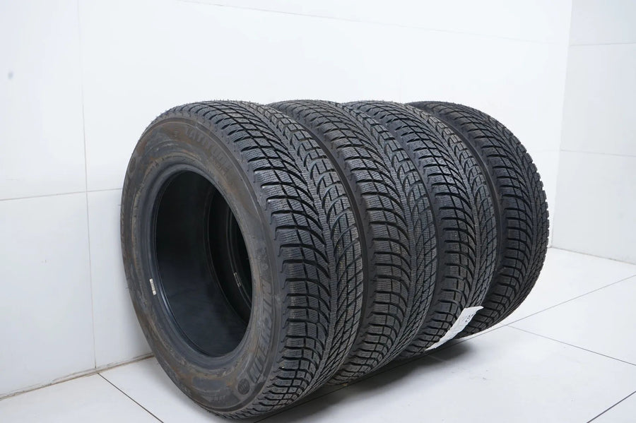 4x DEMO Winterreifen Michelin 235 65 17 Zoll DOT17 MO