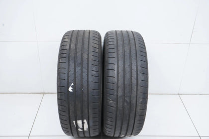 2 pneus été Bridgestone 235/55/18 pouces DOT19, profondeur de sculpture d'environ 4 mm.